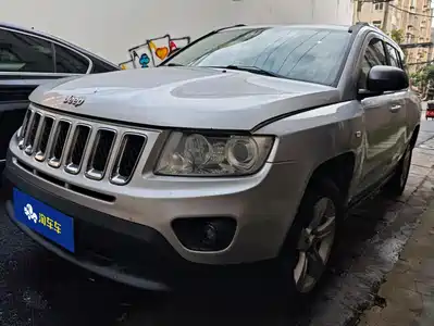 Jeep Compass (Import) 2011