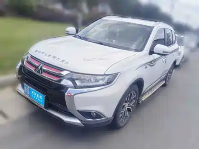 Mitsubishi Outlander 2018