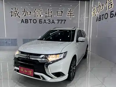 Mitsubishi Outlander 2023