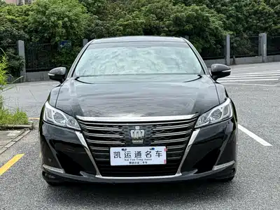 Toyota Crown 2018