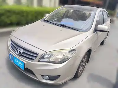 Soueast V6 Lingshi 2013
