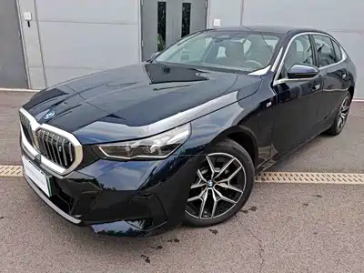 BMW i5 2025