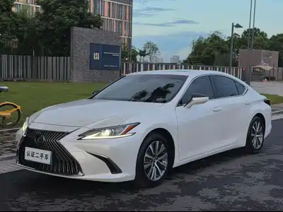 Lexus ES 2018