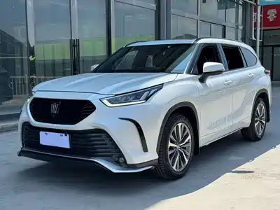 Toyota Crown Kluger 2024