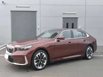 BMW i5 2025