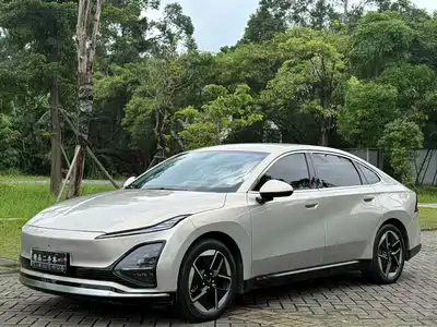 Wuling Motors Starlight 2024