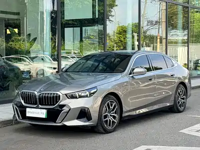 BMW i5 2024