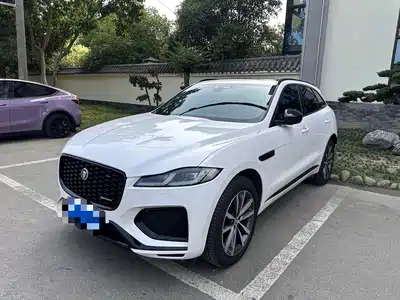 Jaguar F-PACE 2024