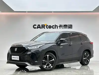 Toyota Crown Kluger 2023