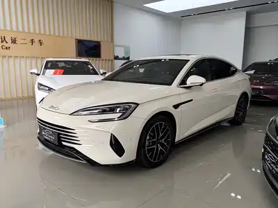 BYD Seal 07 DM-i 2025