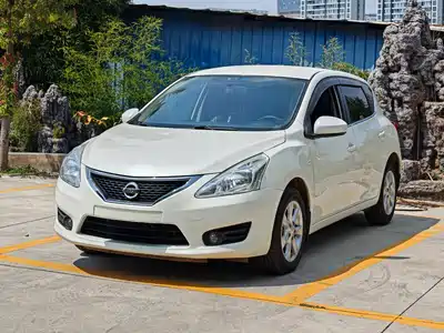 Nissan Tiida 2015