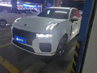 Lynk & Co 09 EM-P 2023