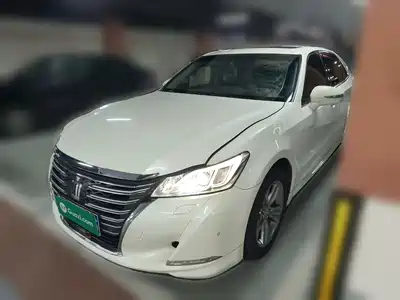 Toyota Crown 2017