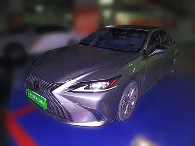 Lexus ES 2024