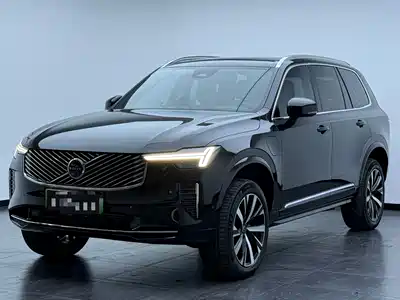Volvo XC90 Plug-in Hybrid 2025
