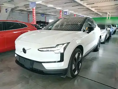 Volvo EX30 2025
