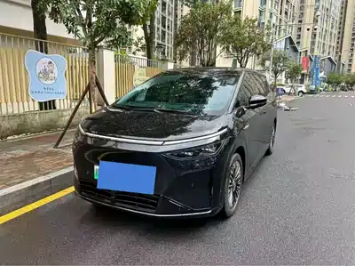 XPeng X9 2026