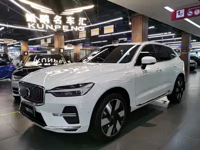 Volvo XC60 Plug-in Hybrid 2024