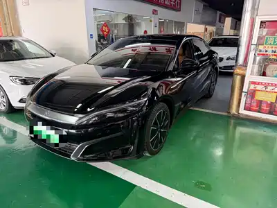 BYD Han L 2025