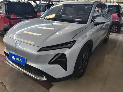 Wuling Motors Starlight S 2025