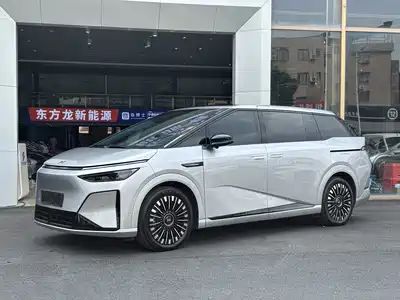 XPeng X9 2025
