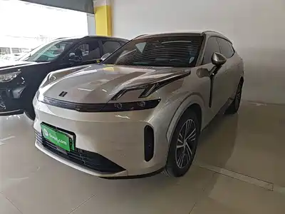 Lynk & Co 08 EM-P 2024
