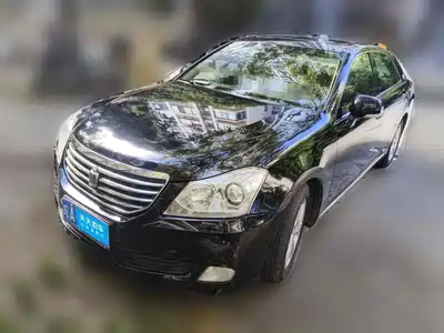 Toyota Crown 2011