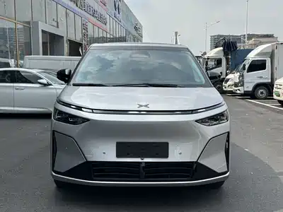 XPeng X9 2025