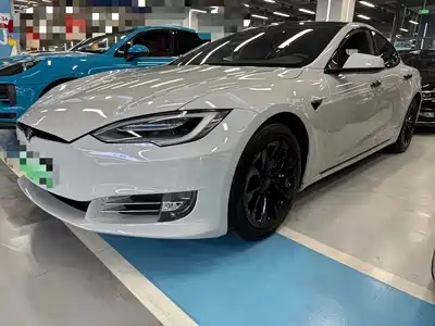 Tesla Model S 2018