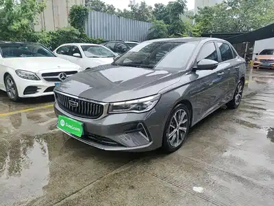Geely Emgrand 2022