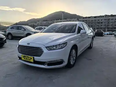 Ford Taurus 2016