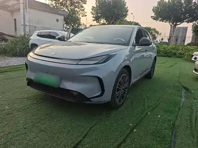 ARCFOX T1 2025