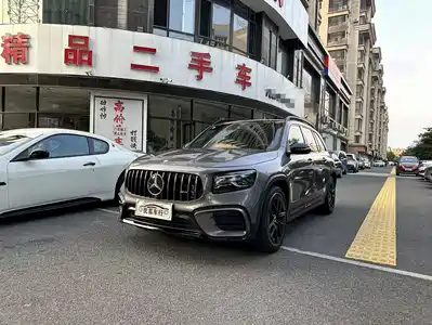 Mercedes-Benz GLB AMG 2025