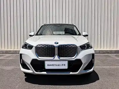 BMW iX1 2025