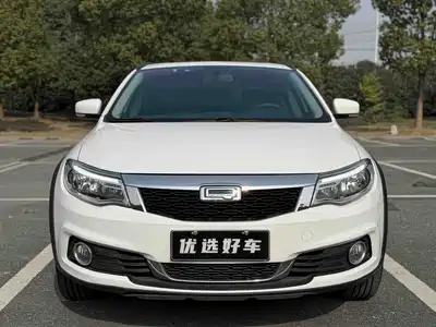 Qoros 3 2016