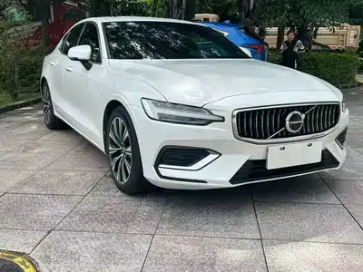 Volvo S60 2024