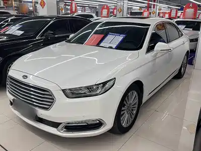 Ford Taurus 2016