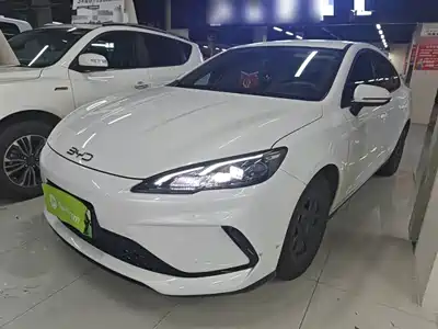 BYD Seal 05 DM-i 2025