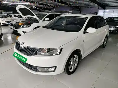 Škoda Rapid Spaceback 2016