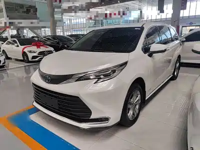 Toyota Sienna 2023