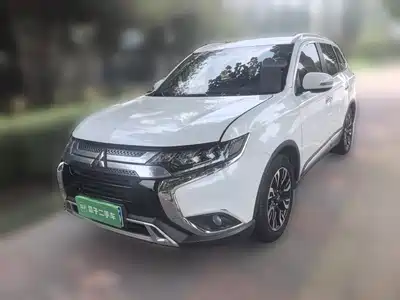 Mitsubishi Outlander 2020