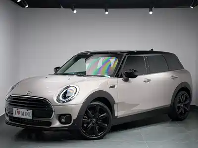 MINI CLUBMAN 2024