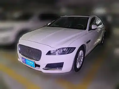 Jaguar XF 2016