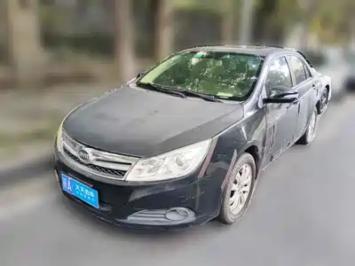 BYD Surui 2013