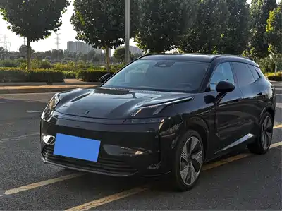 Lynk & Co 08 EM-P 2024