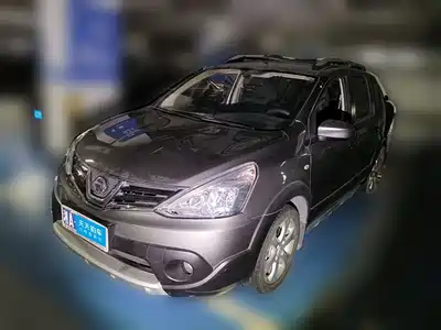 Nissan Livina 2013