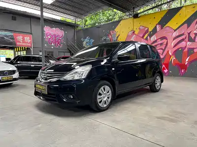 Nissan Livina 2013