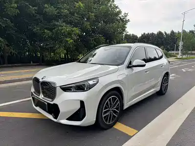 BMW iX1 2024