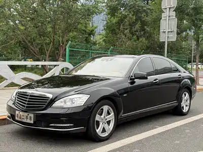 Mercedes-Benz S-Class 2012