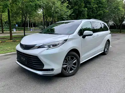 Toyota Sienna 2025